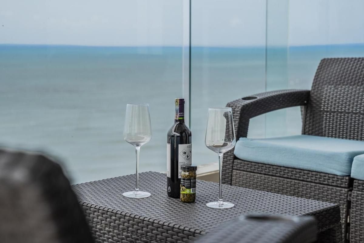 2br Beachfront Murano Elite *