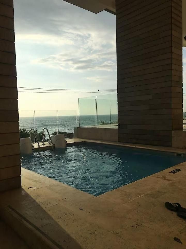 2br Beachfront Murano Elite Apartamento