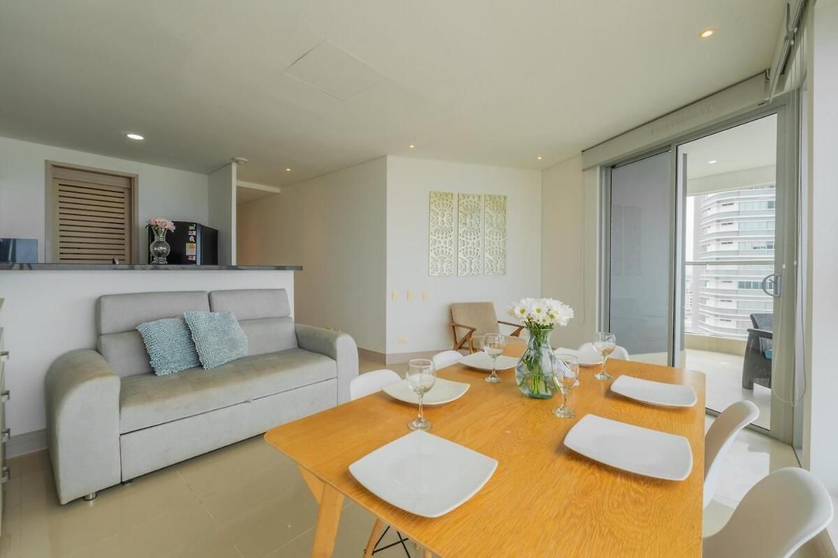 2br Beachfront Murano Elite * Cartagena