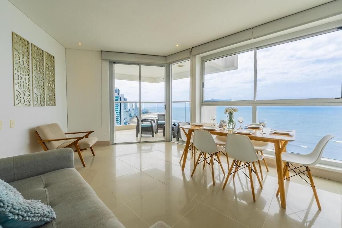 2br Beachfront Murano Elite * Cartagena