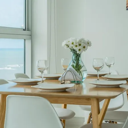 Apartamento 2br Beachfront Murano Elite